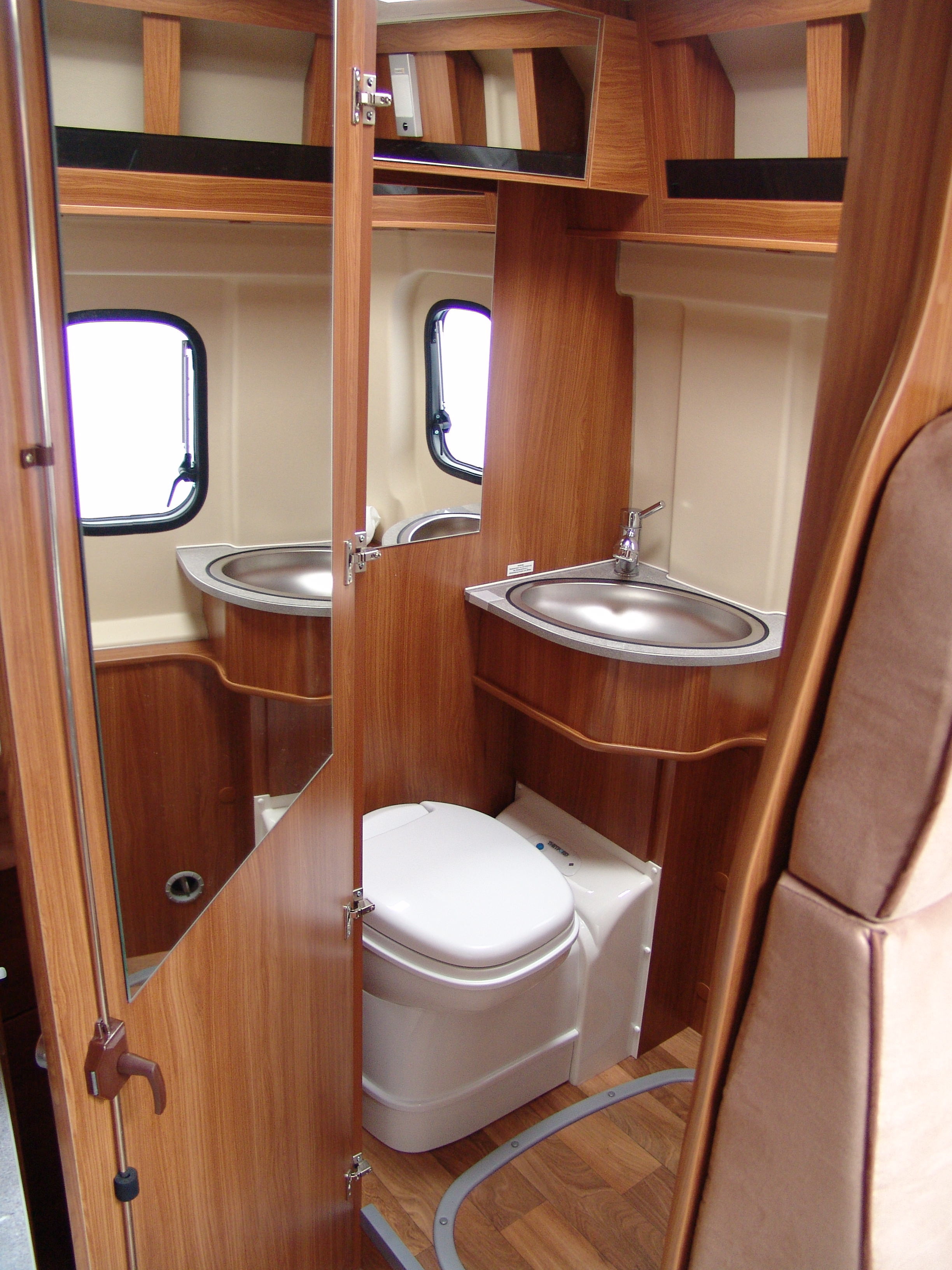 Kastenwagen-Wohnmobil: Wie praktisch ist es? » FRAGDENSTEIN.DE