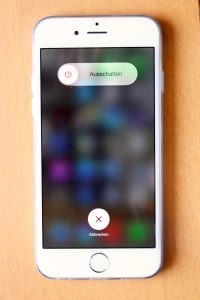 iPhone Hometaste neu kalibrieren: Wenn der "Ausschalten"-Bildschirm erscheint, haben Sies's fast geschafft. (Bildrechte: FRAGDENSTEIN.DE/ Stein)